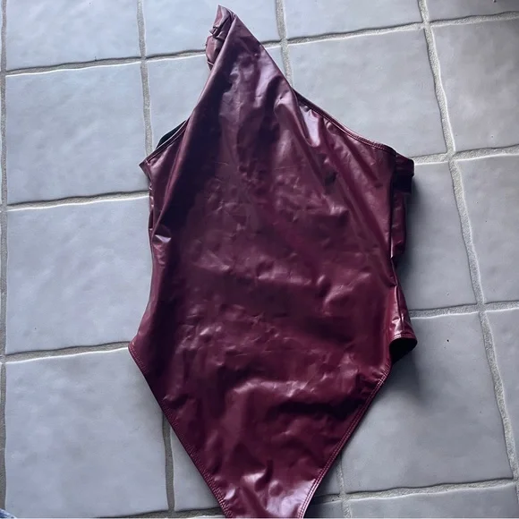 Burgundy Pleather One-Shoulder Bodysuit - Picture 4 of 4